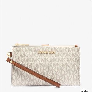 ✨Brand New Michael Kors Jet Set Travel Signature Logo Smartphone Wallet ✨